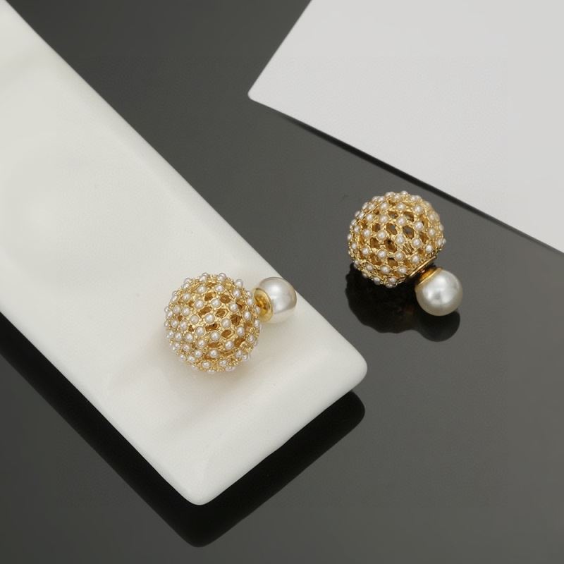 chr1st1an D10r earrings